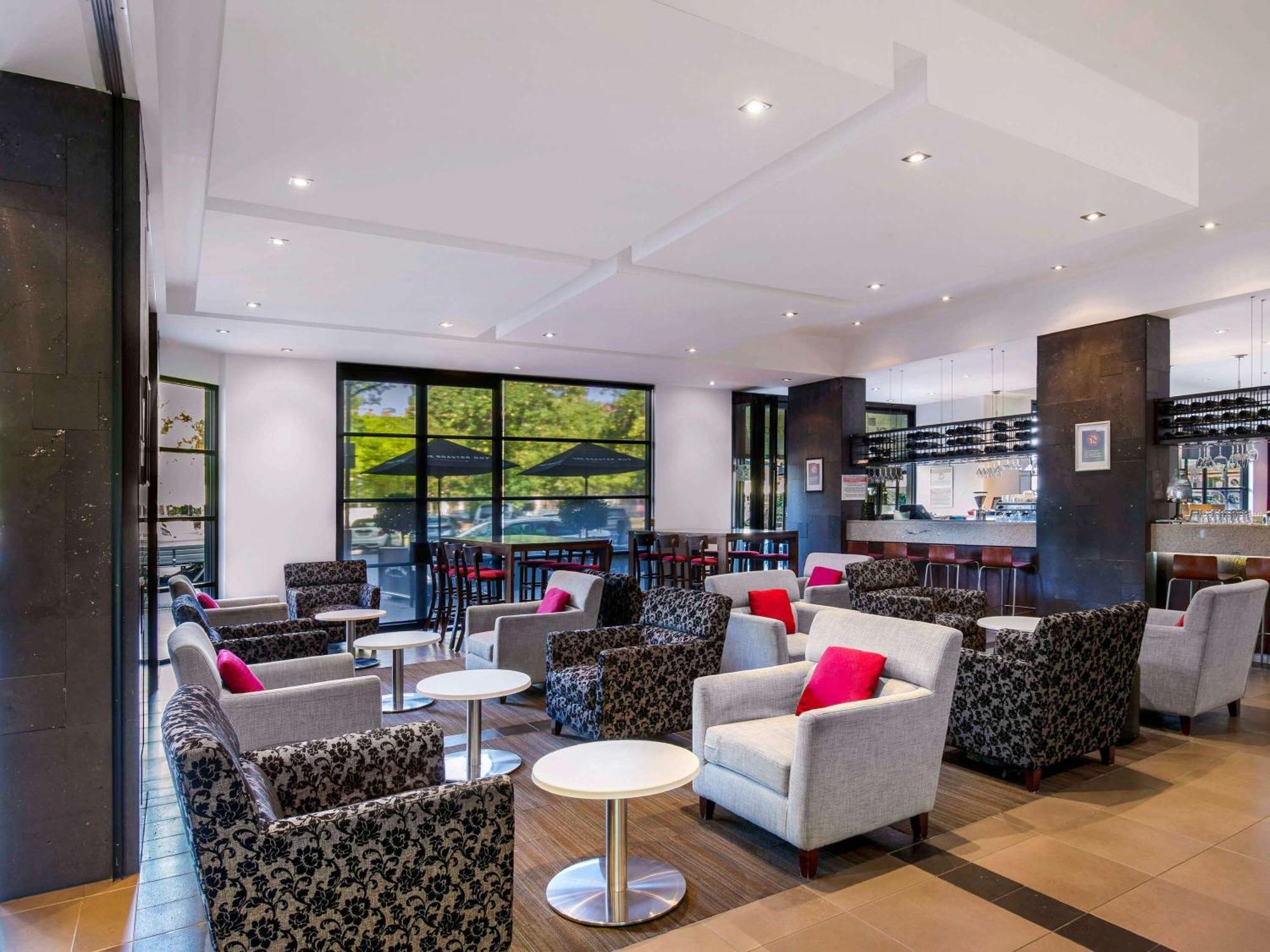Hotel Mantra Hindmarsh Square Adelaida Exterior foto