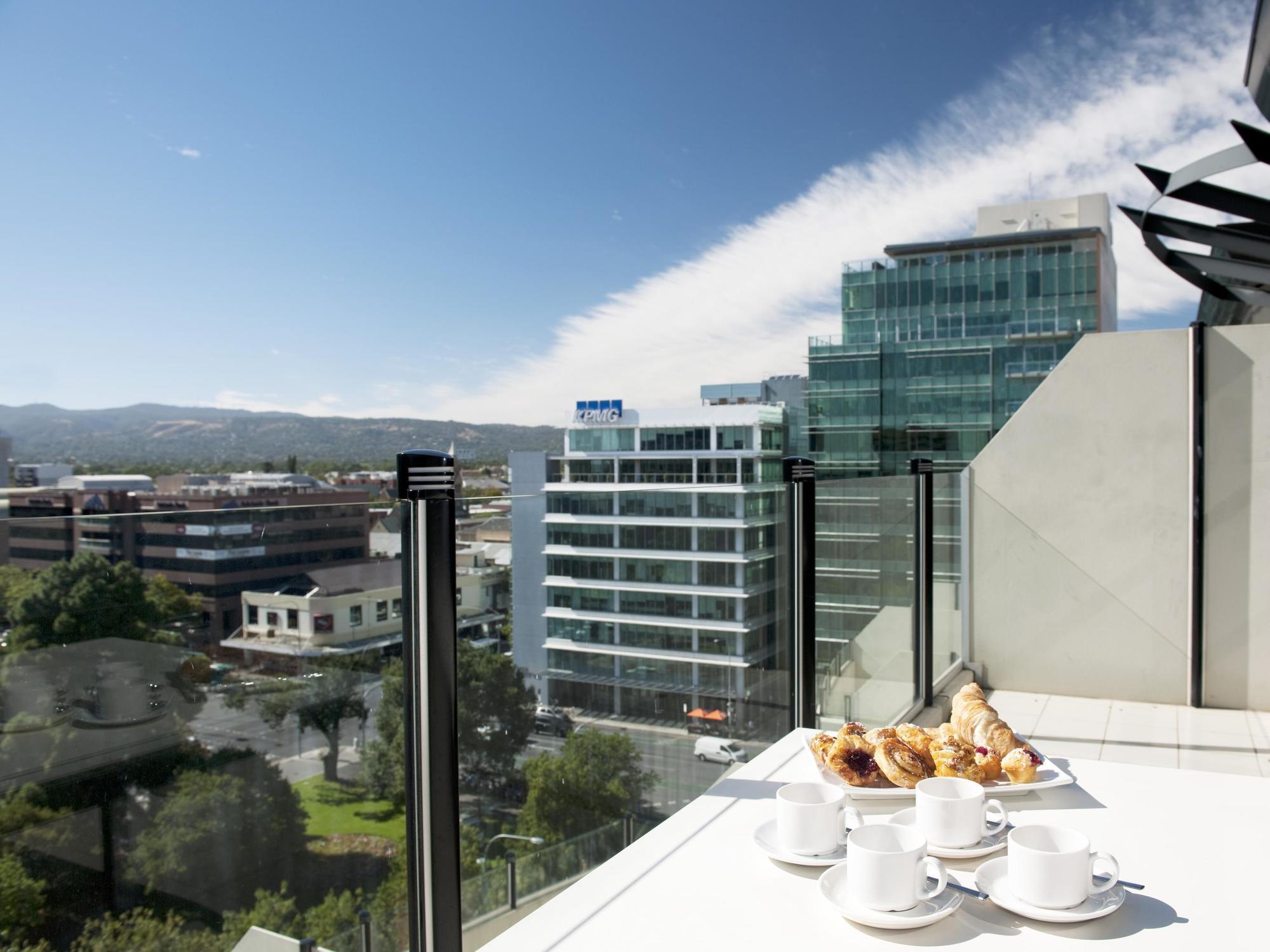 Hotel Mantra Hindmarsh Square Adelaida Exterior foto
