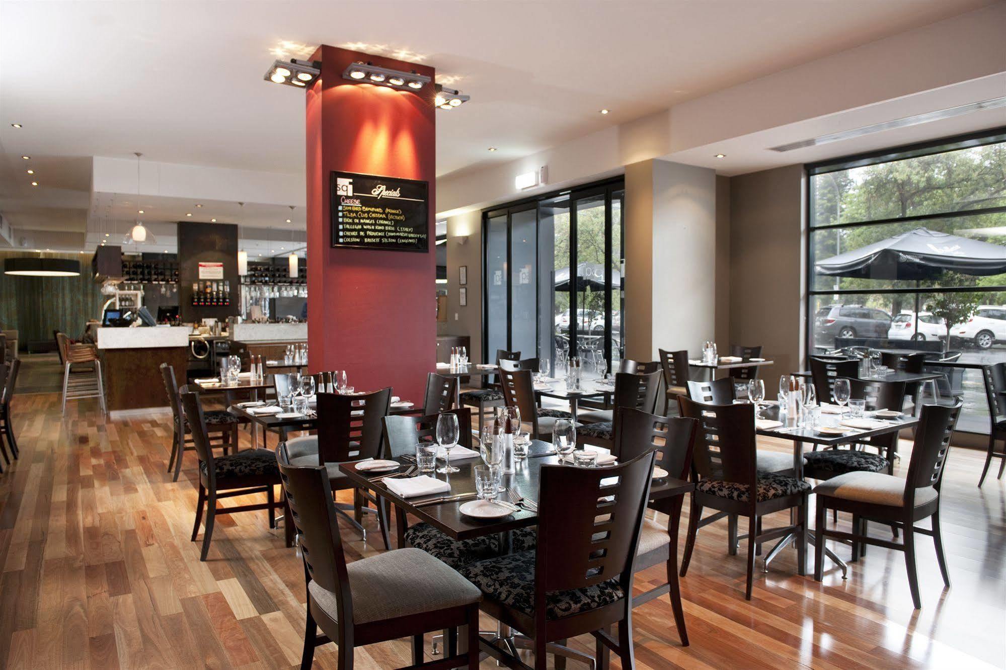 Hotel Mantra Hindmarsh Square Adelaida Exterior foto